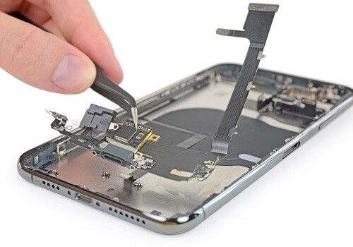 تعمیر آیفون 11