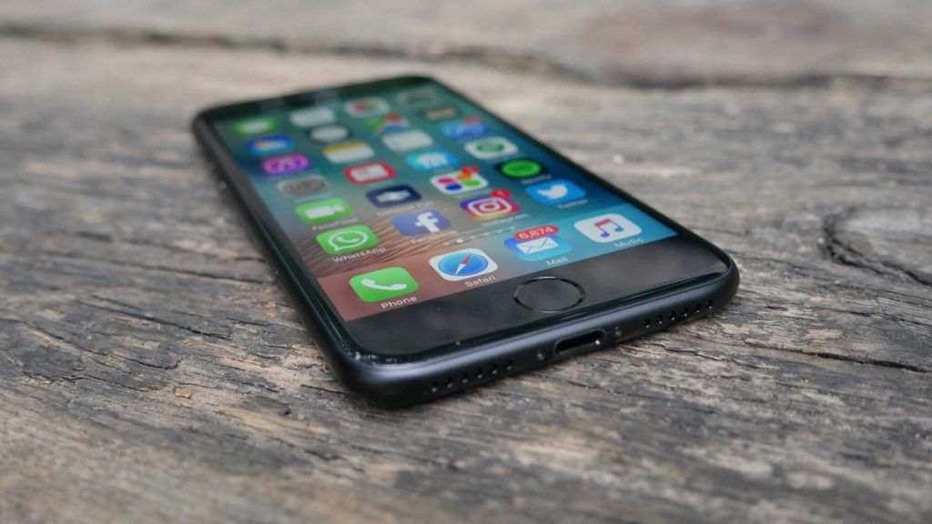تعمیرات آیفون 7