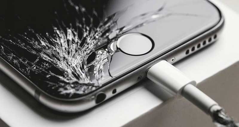 تعویض گلس ال سی دی آیفون